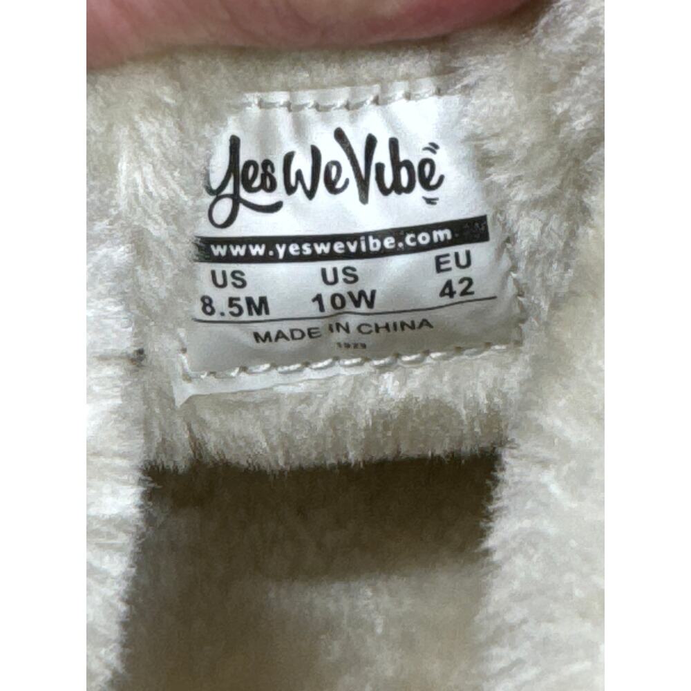 Yes We Vibe Winter Sneaker Slipper Grey Sophie Floral Slip On Womens Size 8.5 - Picture 6 of 6